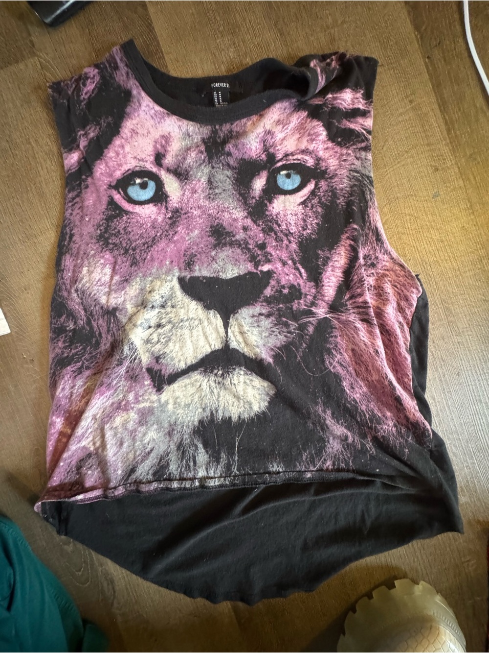 Forever 21 Lion Graphic Tank Top – Black & Pink – Medium